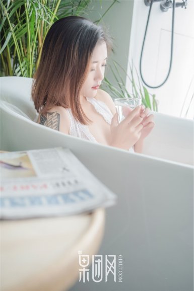 “王者荣耀”容祖儿:我也许会错但不怕犯错(图4) 电竞比分